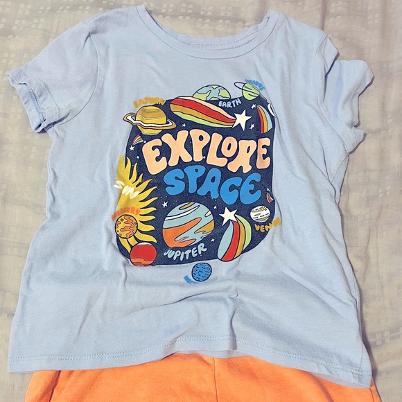 Old Navy Girls M (8) “Explore Space” Graphic Tee Light Blue Planets T. Shirt - Picture 1 of 7